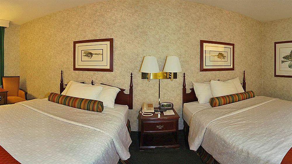 Quality Inn ואוסאו מראה חיצוני תמונה